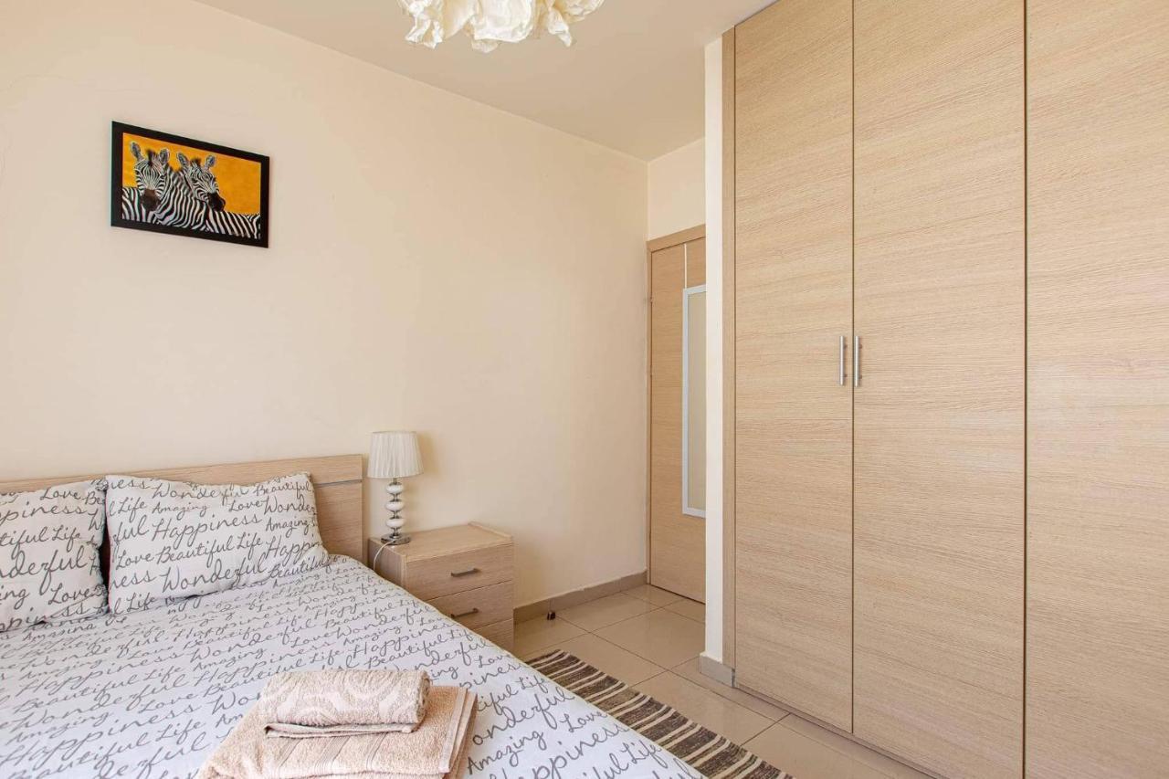Lovely Bedroom In Shared Apartment Oroklini Extérieur photo