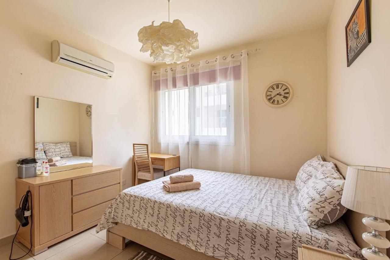 Lovely Bedroom In Shared Apartment Oroklini Extérieur photo