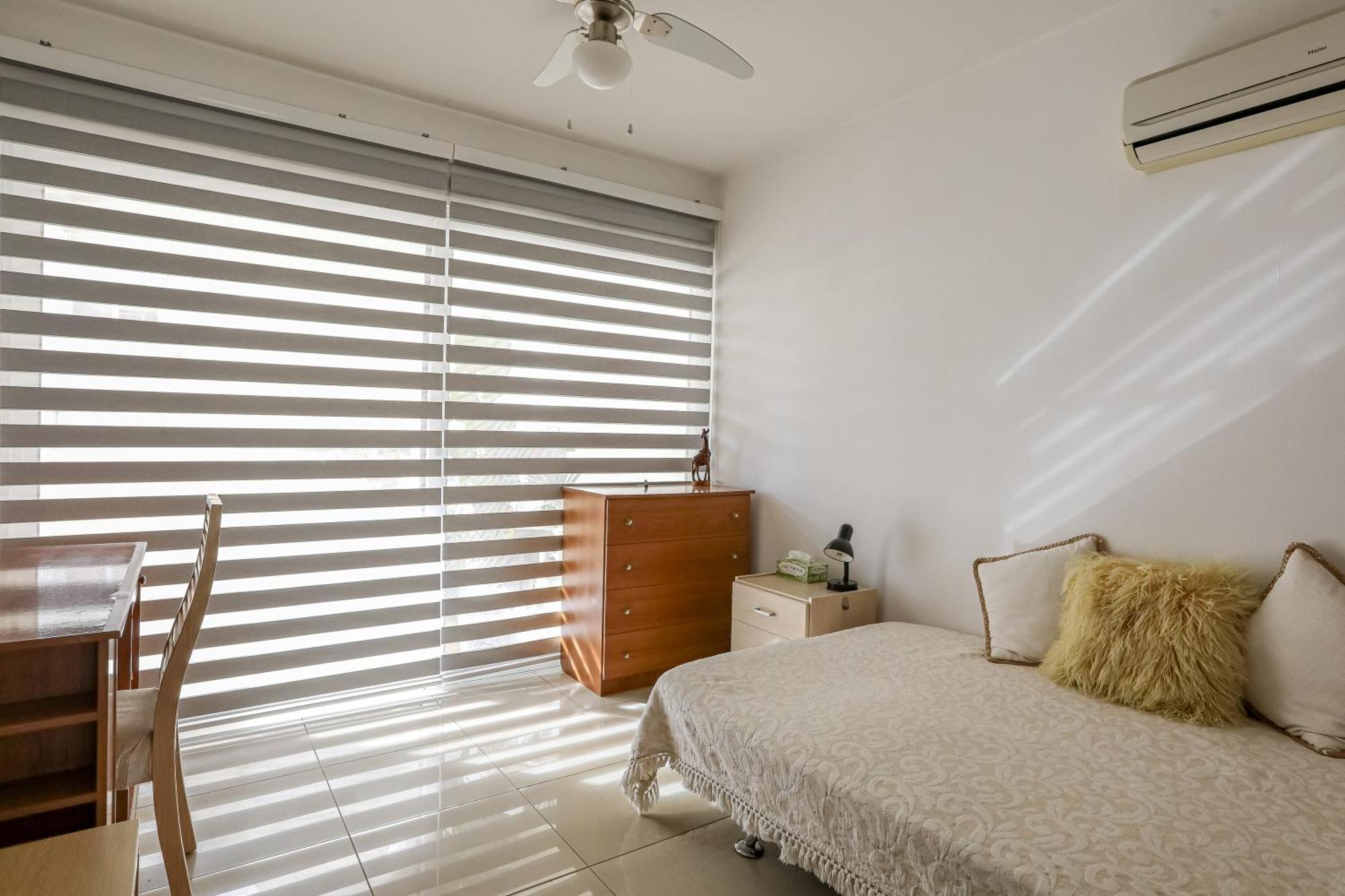Lovely Bedroom In Shared Apartment Oroklini Extérieur photo